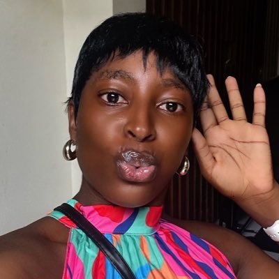 Debbie_millz's profile picture. ✨Positive vibe only💫Capricorn 👑..Political science..Arsenal baby❤️/Visca Barca❤️💙💛online interior deco store😌@cozy_s_curator..PA to @Beardedxxxx😊