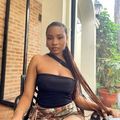 anoth3rw0rldd's profile picture. Digital Marketer|| Model || wig stylist