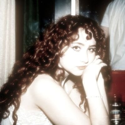 _121700's profile picture. i'm too horny to be alive