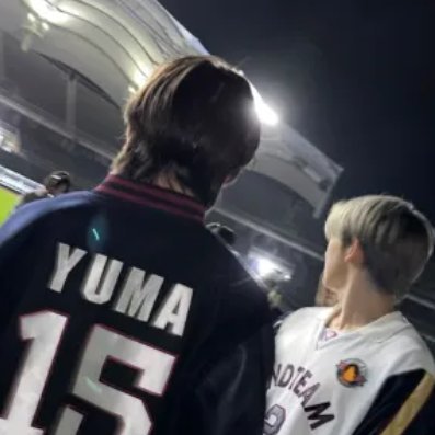 xrinyuu's profile picture. human...
