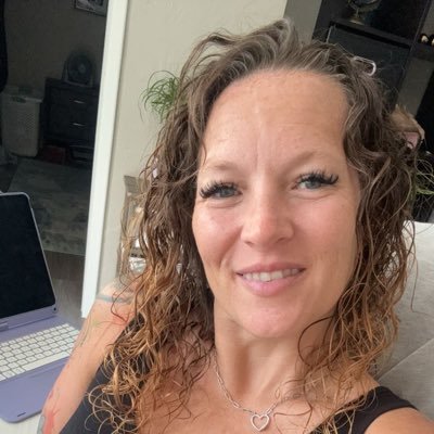 hannah_kat9206's profile picture. Am single and still searching for serious man
