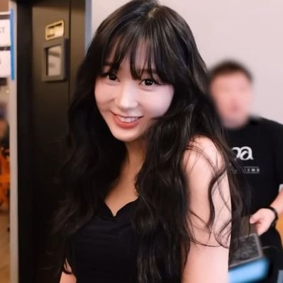 isekcal's profile picture. ‧˚꒰ ed, sh & girly ୭ ˚. ᵎᵎ — ૮ ․ ․ ྀིა mf - 50kg