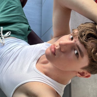 tymothyfire8's profile picture. 21 the boy you are waiting for and I found myself in the way I love 🏳️‍🌈💖💋💘