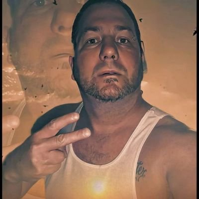 MarkChapma68918's profile picture. I'm a east going kinda guy love to cook hang out with friends and family and meeting new people my favorite music is country and hip hop 😜