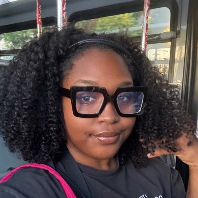 hausofmedulla's profile picture. I love October 🎃