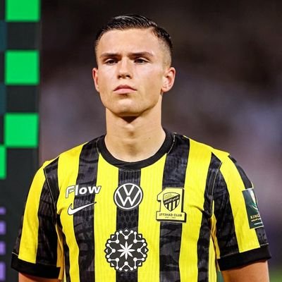 Jaguaritti's profile picture. زل الطرب ياموجع الطار بالكف @JagPrivate2