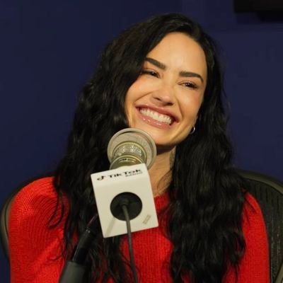 aelinwildfiire's profile picture. its amazing what you can hide just putting on a 𝐬𝐦𝐢𝐥𝐞 
  ⠀⠀ ⠀ ⠀⠀ ͏ ͏ ͏ ͏ ͏ ͏ ͏ ͏ ͏ ͏ ͏ ͏ ͏ ͏ ͏