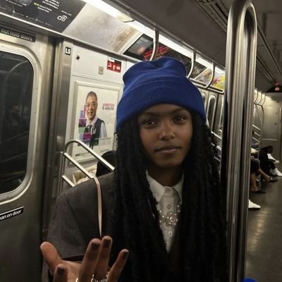 Makhatibenny826's profile picture. go find god.