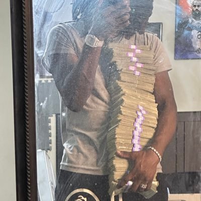 iGoatly's profile picture. @MyronGotit and still a random 𓃵 | just trying to make a way for my family