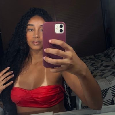 Annaofc_0's profile picture. Seja forte e corajosa.🕊 Muay thai🥊 Me sigam lá: https://t.co/RzaDbdhT2d