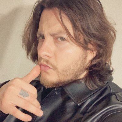 devsirmejedi's profile picture. Ben giderim ışın kılıcım kalır, jedi’lar beni hatırlasın. Portföy ⤵️  https://t.co/3iZ7F3MF9l