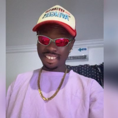 BwoyMonie's profile picture. Fashion is my profession. Dress making in both male and female clothing.