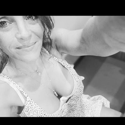 amy_flood's profile picture. I AM A PHOTOGRAPHY