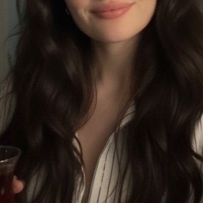 uipiea's profile picture. "لا شيء يعجبني ، اريد ان ابكي "