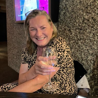 LeighFStanford's profile picture. London addict, architecture, history, art, transport, gardening and craft. Work @SAVEtoreuse and the ITC