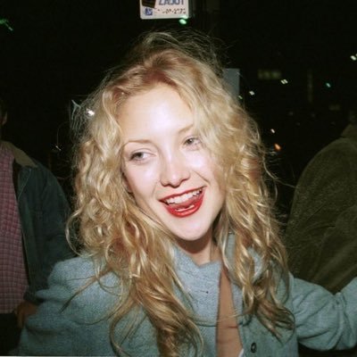 Violets4Rosesss's profile picture. 