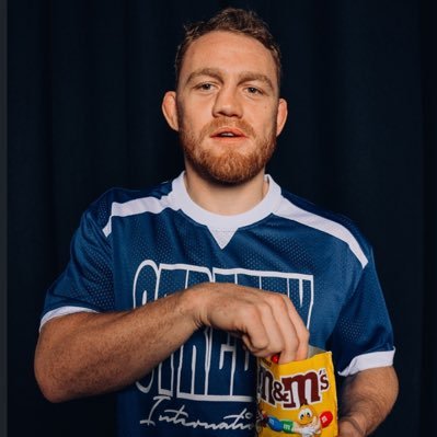 thetopuriaera's profile picture. 