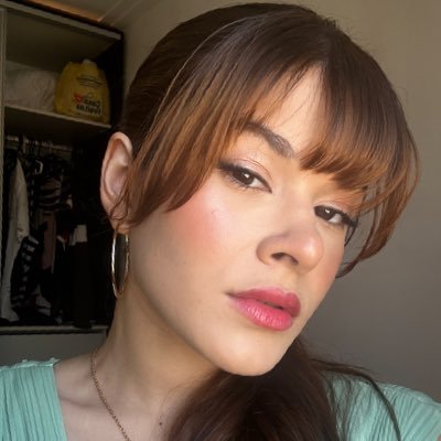 otakakau's profile picture. 27 anos, maranhense morando em sp, diretora de arte e nas horas vagas sommelier de memes de gatos