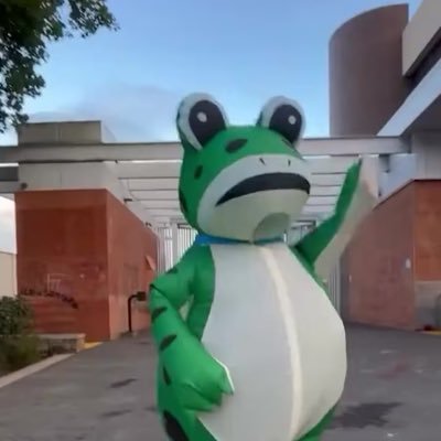 davidpd_1's profile picture. sociobiologist Edmond O. Wilson once described the fundamental problem w/ humanity: “We have Paleolithic emotions, medieval institutions, & godlike technology”