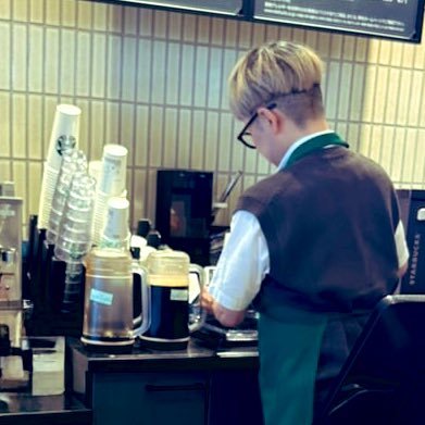 kon_k_13's profile picture. 🧜‍♀️☕️GA/🏳️‍🌈/ゴスペル歌い/愛車みかん🚲(giant fixer)/サッカー/SUBARU/STAR WARS/藤井風/岡村靖幸 #おうちのおはな