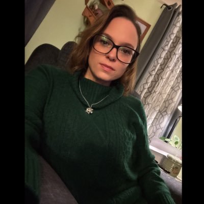 JenibyePerez's profile picture. 🇺🇸♥️🇺🇸 …just a little nobody in the grand scheme of things- living in a small corner of America.