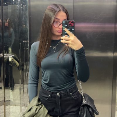 adaslabakrcoglu's profile picture. 