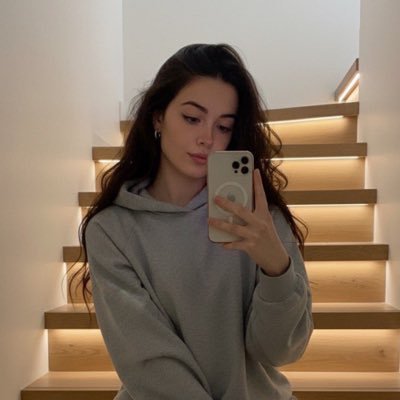 Nyysa_'s profile picture. @playVALORANT Peak rank: Inmo2⚡️ II Streamer en @Twitch👾 y @KickStreaming Main centinela I Barcelona, saba📍 https://t.co/kSLrgrXuNu