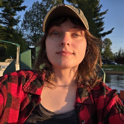 defectivebun's profile picture. like sunlight filling a room | 31 | they/she | 🏳️‍⚧️