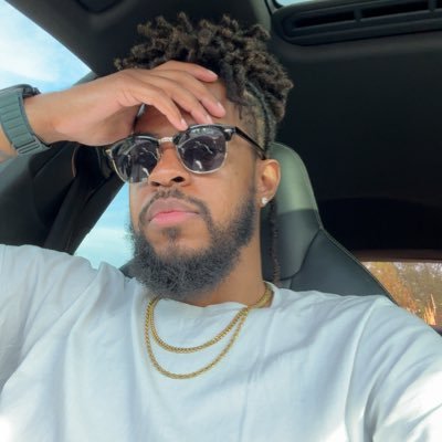 iliveintheshvde's profile picture. The internet isn’t a real place