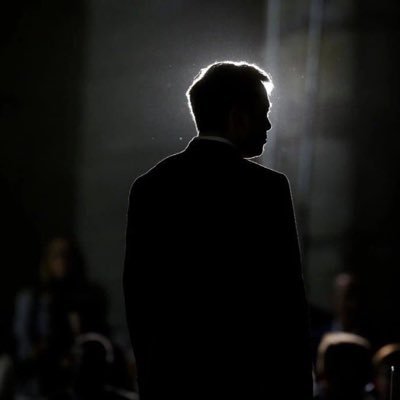 emusk927363678's profile picture. Rocket🚀