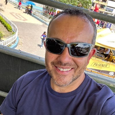 HectorFCalderon's profile picture. Padre de tiempo completo, claro en mis prioridades. Amo a mis mascotas y fanático del Rey de Copas. Imparable.