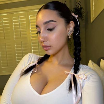 Bukis4353342's profile picture. 