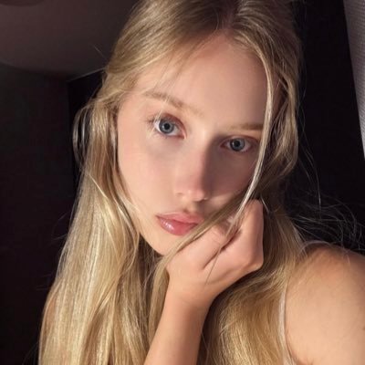 fluesnoo's profile picture. 