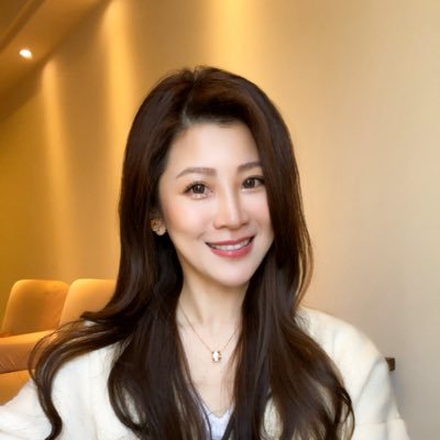 Queena702's profile picture. 