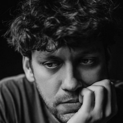 sek_si_voya's profile picture. хочу постить фотки неба, кружочки раз в год и писать глупости.