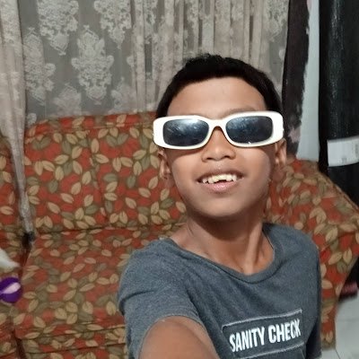 AlexisLica33322's profile picture. 