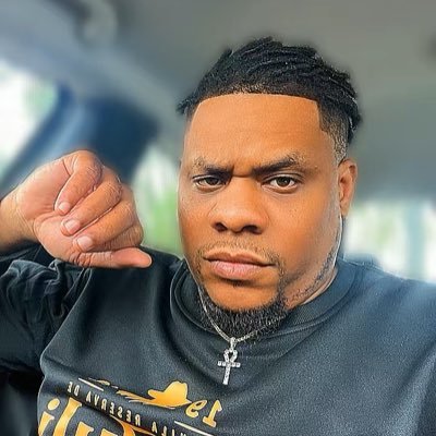 DeuceRell22's profile picture. if I follow your NSFW profile im definitely only here for the free shit.