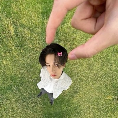 cloriebst's profile picture. 𐙚 こんにちは, an enfp girl ;______: live laugh love pink #simjaeyun addict — fangirl diaries👧🏻🍧