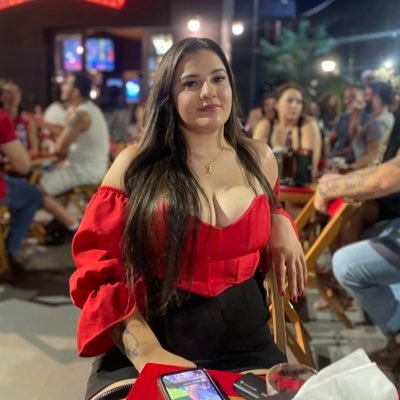 Tainarapin's profile picture. Imagine uma nova história pra sua vida e acredite nela ✨☘️