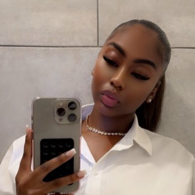 Kymarnilxv's profile picture. inspired by the fear of being average