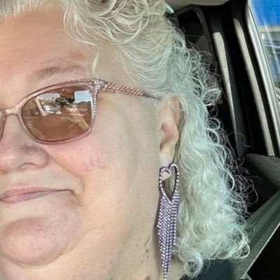 ChloeHunt913's profile picture. 