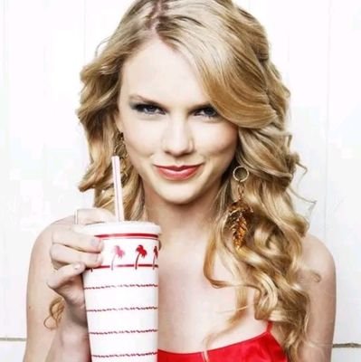 tayanastan's profile picture. im 19 and im on fire