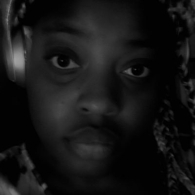 tropicalkyera19's profile picture. 