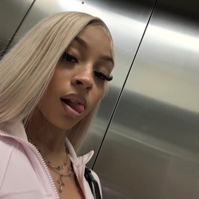 primabrat's profile picture. PR said no clapping back, muahhhh 🌟 zo•la•nee