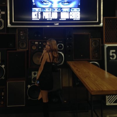 weqonebeok's profile picture. 