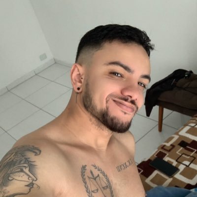 RenatoF63509085's profile picture. Seguindo 🌻