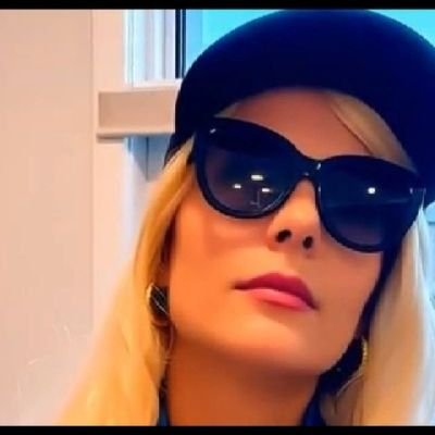Rmichelle1970's profile picture. 