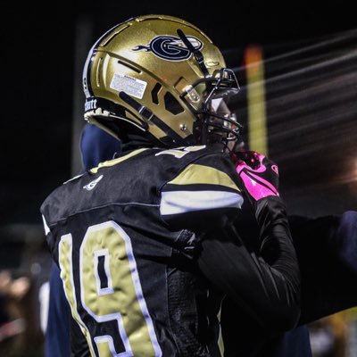ch1co_504_227's profile picture. Athlete-Football๐ Granby High School (Class of 2027๐) Position- K, P NCAA #2508709328