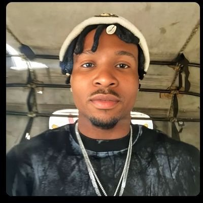 julius26729's profile picture. I speak with creativity