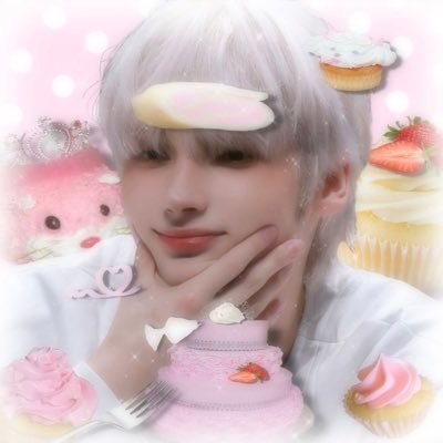 soobescent's profile picture. ㅤྀི◟ ͜ ◞ ྀི◟ ͜ ◞ ྀི hyuka luvbot :3 | press view more | shedtwt